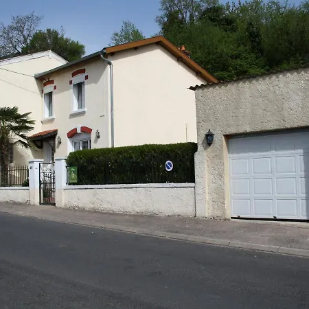 Holiday home Avec Jardin Clos, Terrasse Et Wi-fi, Proche De Verdun - Fr-1-585-42