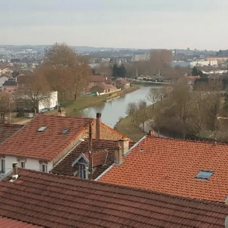 Avec Jardin Clos, Terrasse Et Wi-fi, Proche De Verdun - Fr-1-585-42