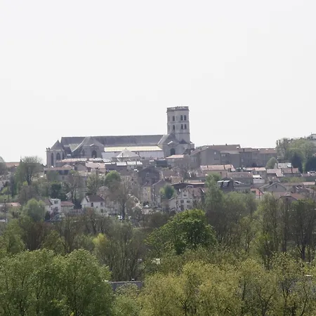 Avec Jardin Clos, Terrasse Et Wi-fi, Proche De Verdun - Fr-1-585-42 Belleville-Sur-Meuse