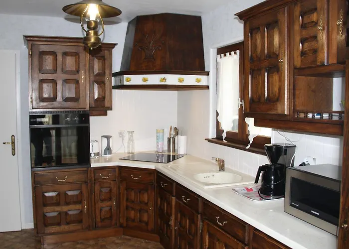 Avec Jardin Clos, Terrasse Et Wi-fi, Proche De Verdun - Fr-1-585-42 *