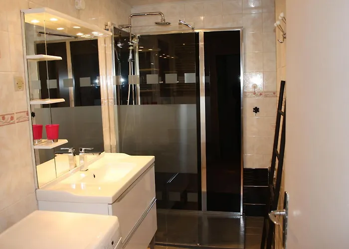 Avec Jardin Clos, Terrasse Et Wi-fi, Proche De Verdun - Fr-1-585-42 *